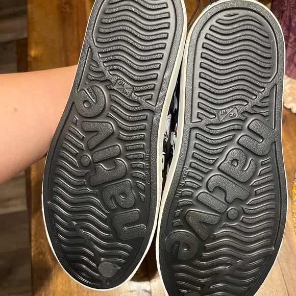 Mickey Mouse Disney Native M5 W7 NWOT - Picture 3 of 3